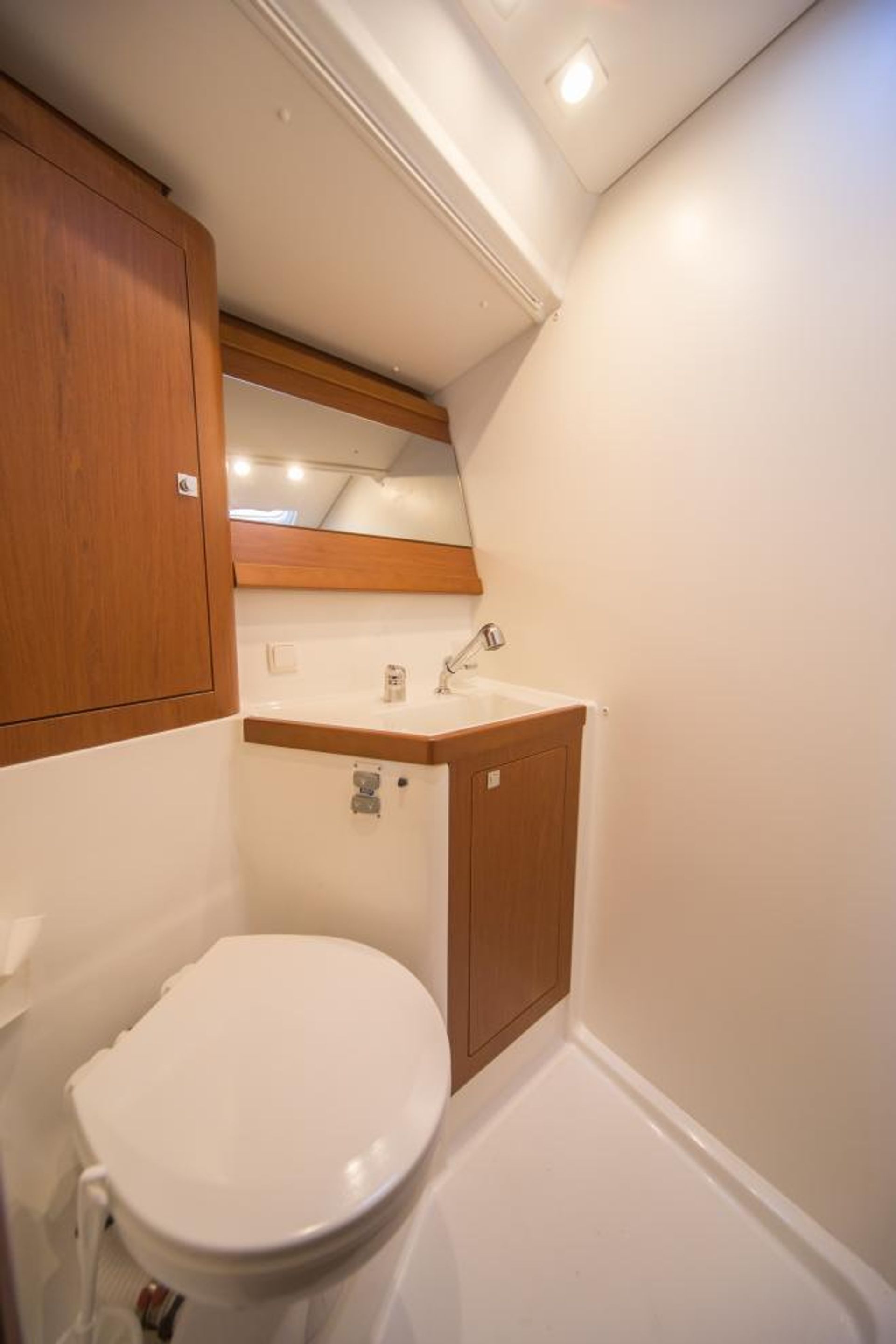 nausys-10127366-9870890-COETIVY10..jpg