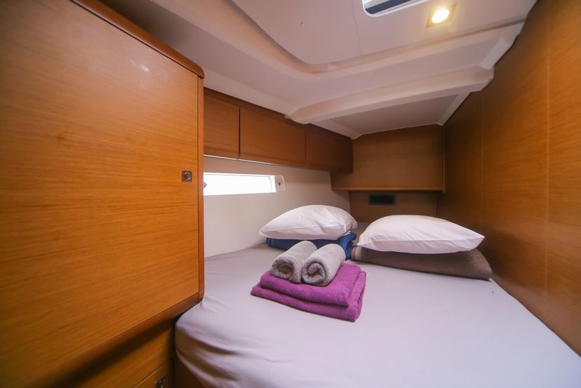 Jeanneau 51 MALAKE 