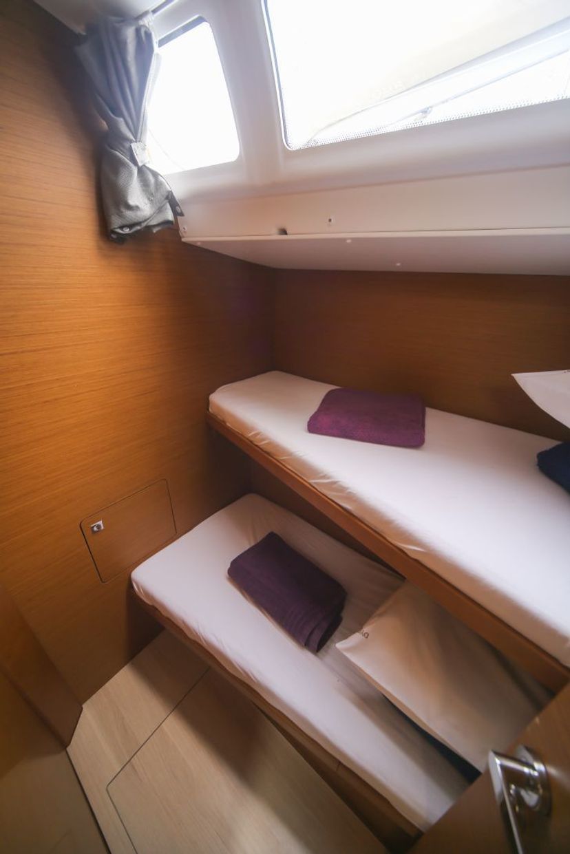 Jeanneau 51 MALAKE 