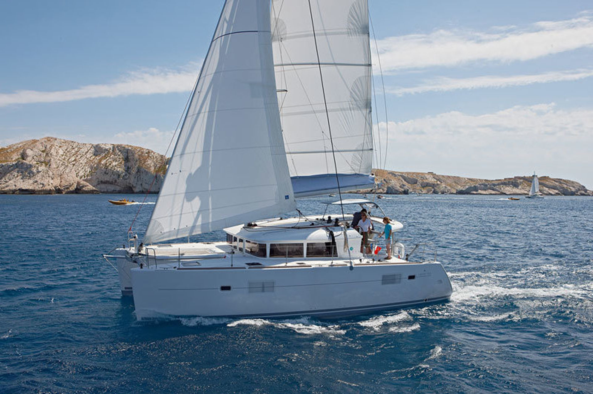 nausys-10127384-9870890-main.jpg