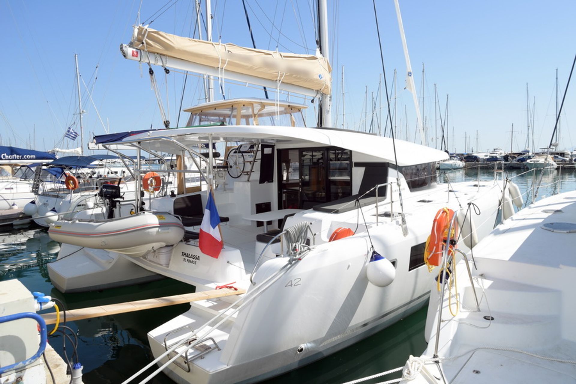 nausys-10179433-9870890-main.jpg