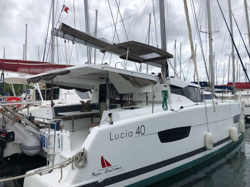 Fountaine Pajot 40 FLAMBOYANT 