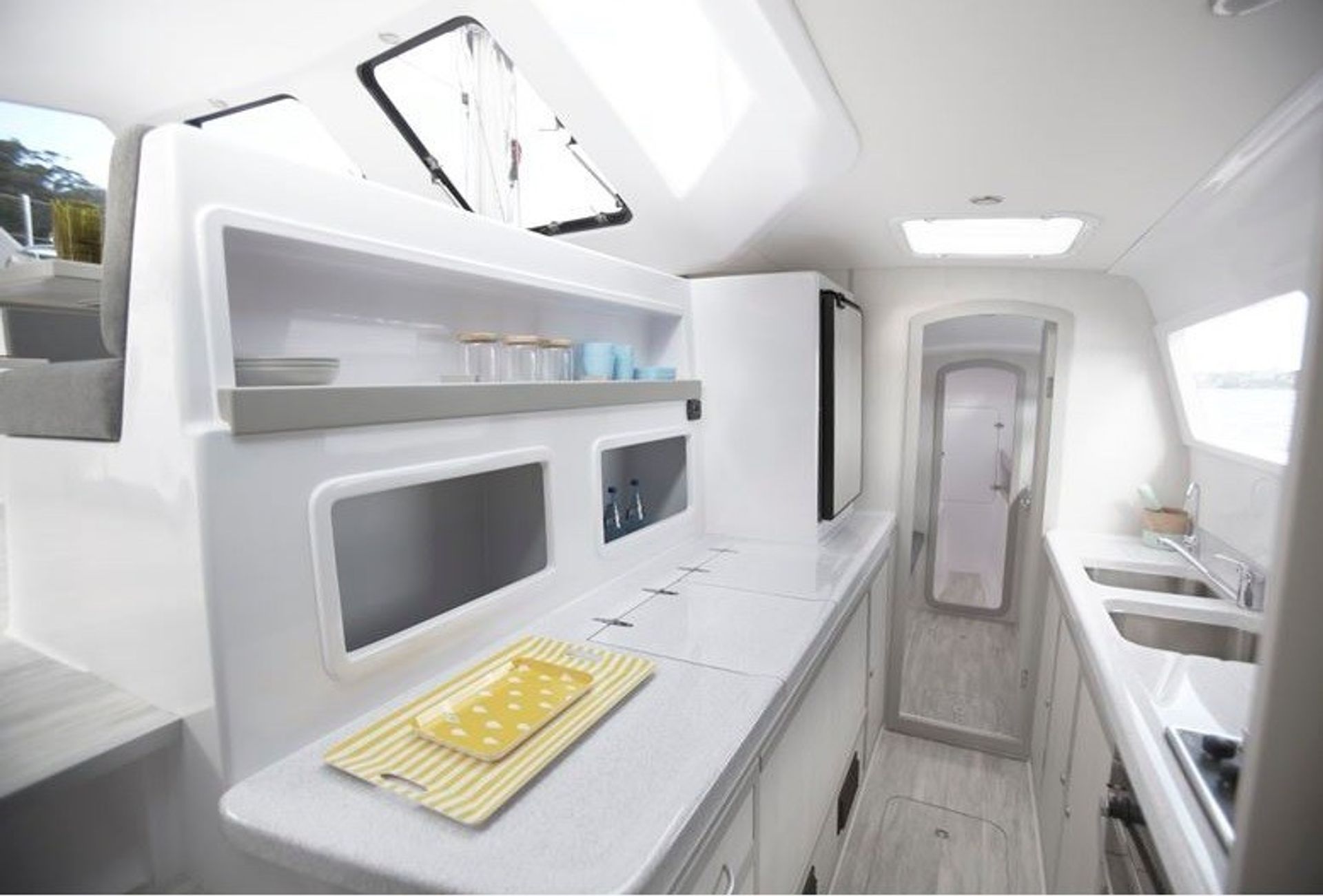 nausys-10218860-9870890-Seawind11603Litein2..jpg