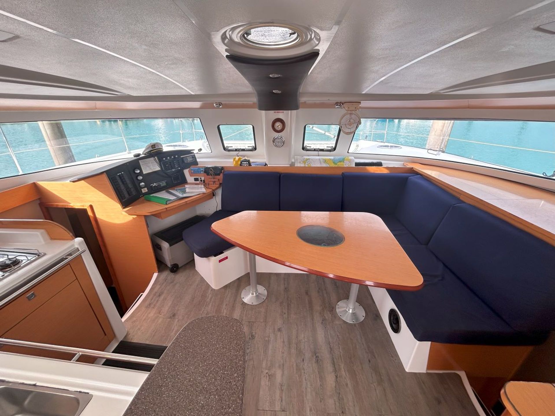 nausys-10218862-9870890-p.jpg