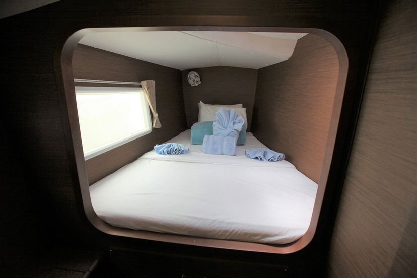 Lagoon 38 Saint Blue