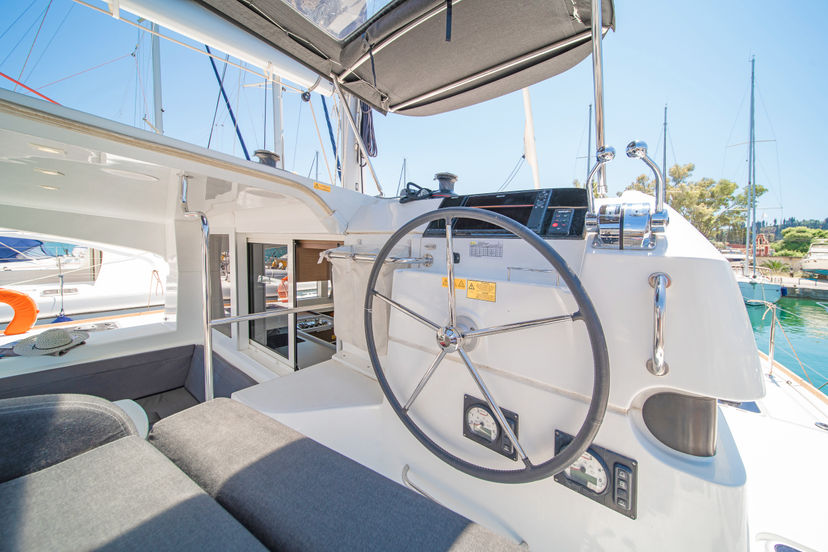 Lagoon 40 Thalasea