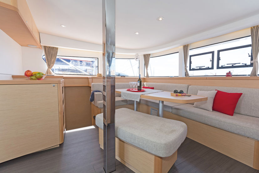 Lagoon 42 Amici