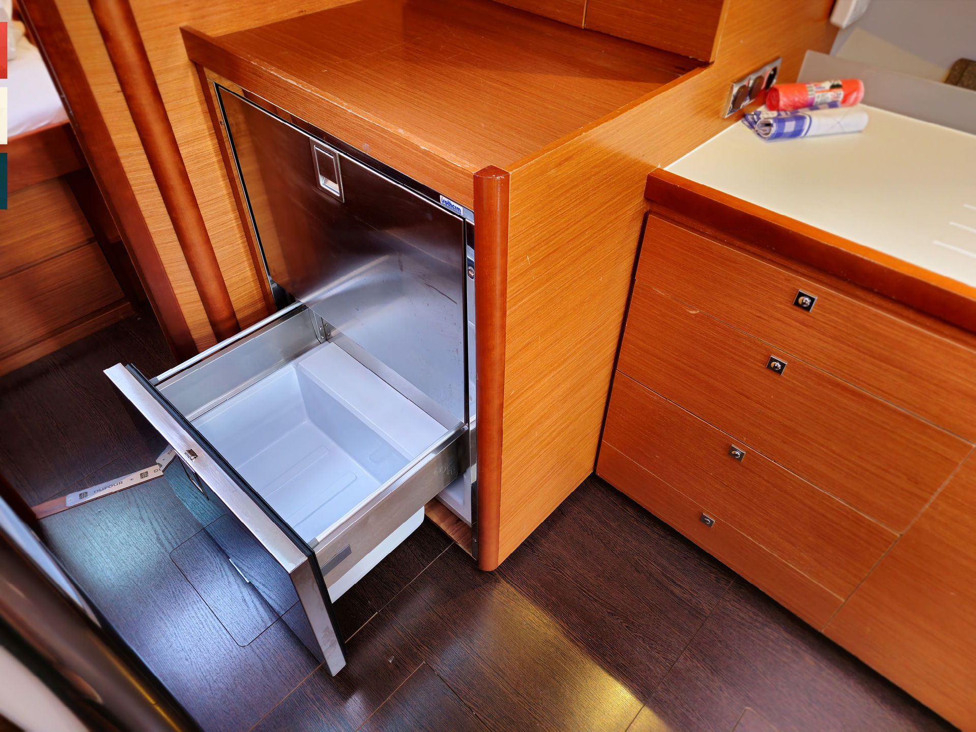 nausys-10278332-521813-P08.jpg