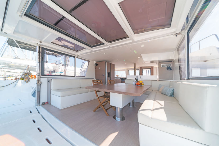 Catana 4.8  Laguana