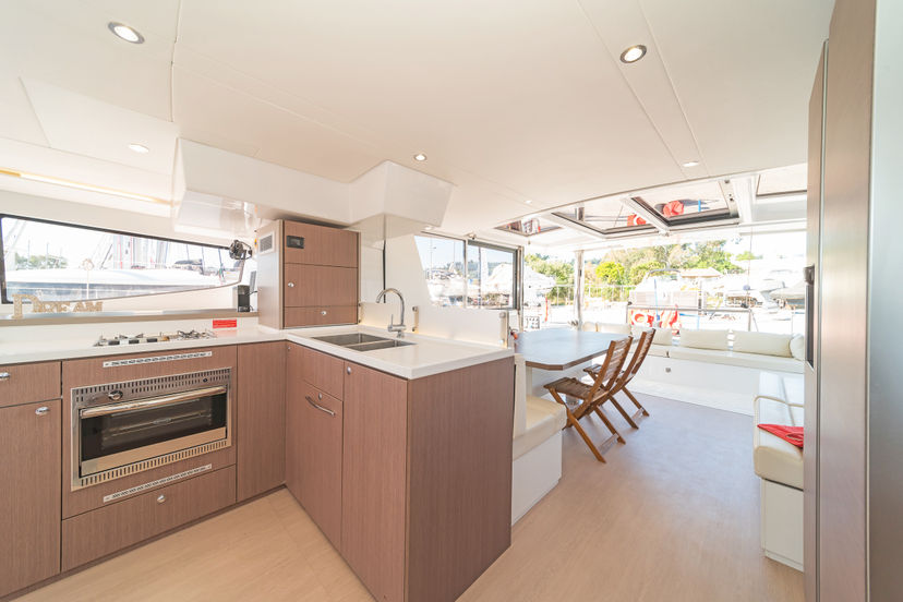 Catana 4.8  Laguana