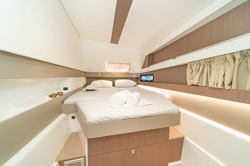 Catana 4.1 Neusis