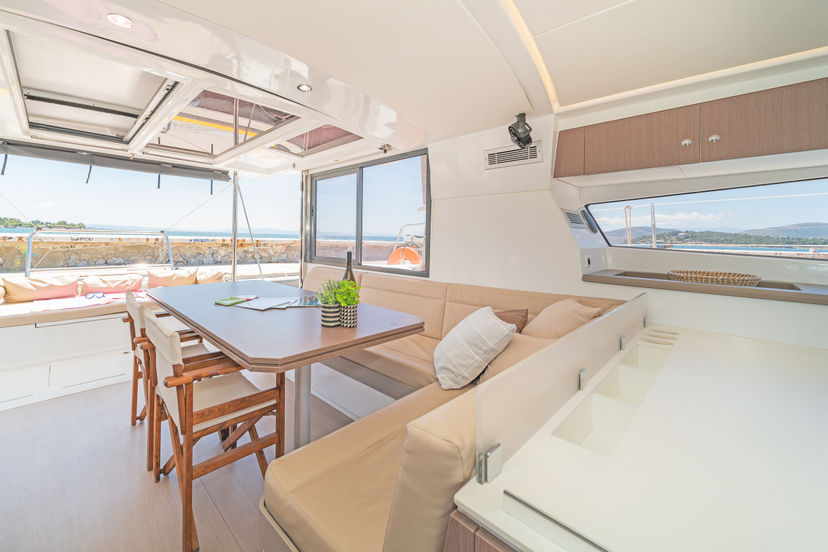Catana 4.1 Neusis