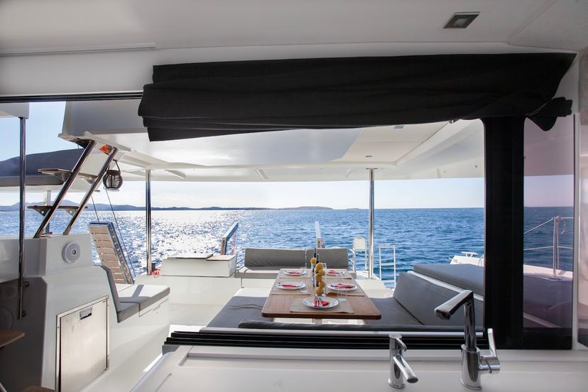 Fountaine Pajot 45 Olympus