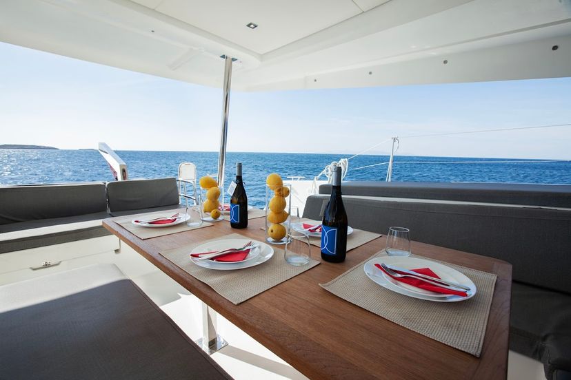 Fountaine Pajot 45 Olympus