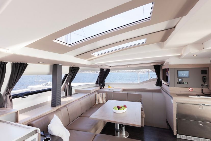 Fountaine Pajot 45 Olympus