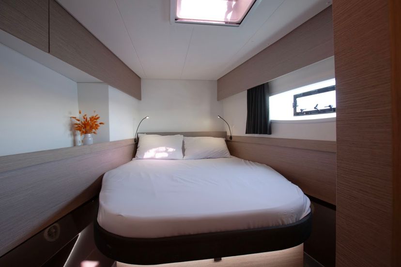 Fountaine Pajot 45 Olympus