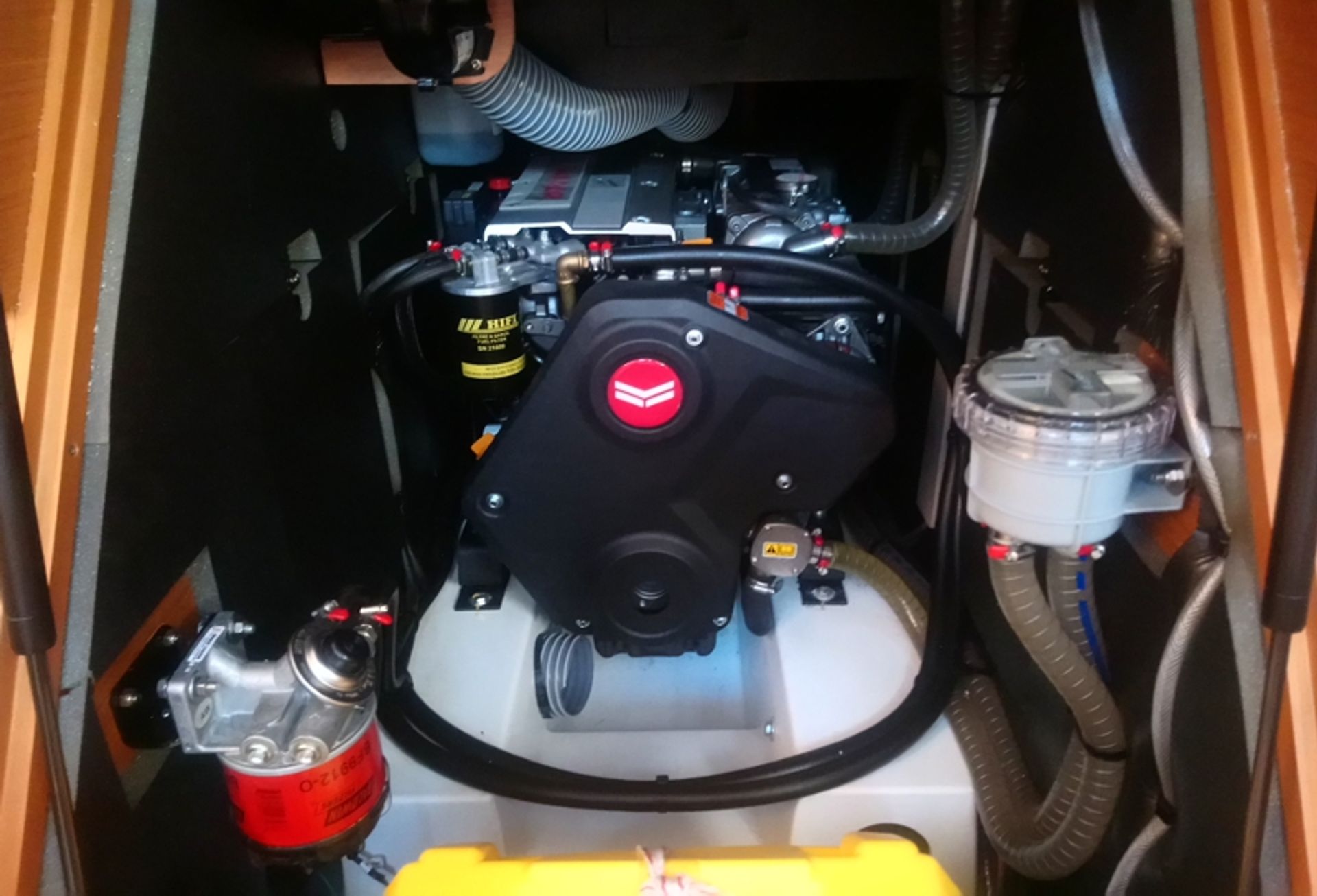 nausys-10308366-6551289-ENGINE.jpg