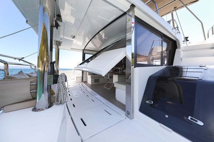 Catana 4.8  Vaya Con Dios