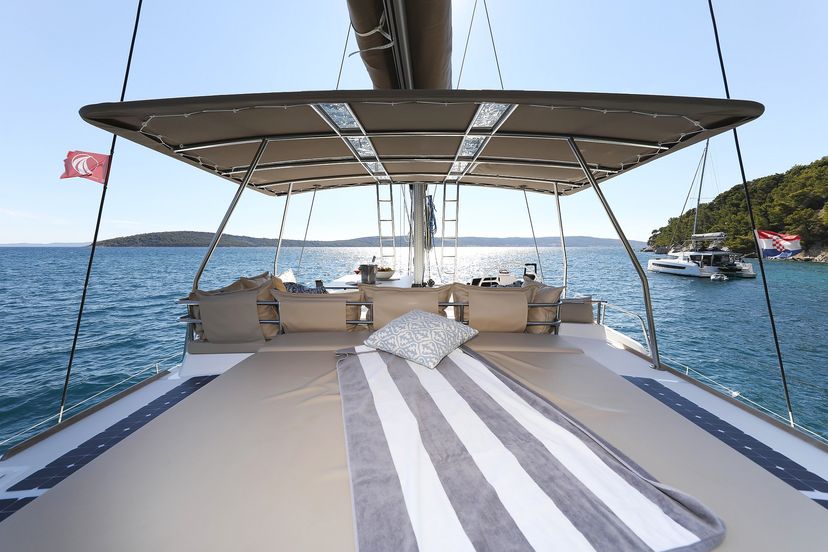 Catana 4.8  Vaya Con Dios