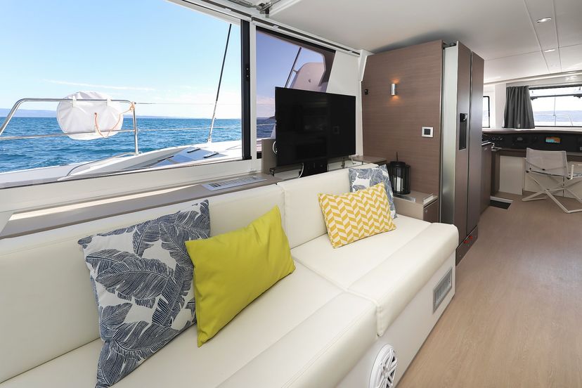 Catana 4.8  Vaya Con Dios