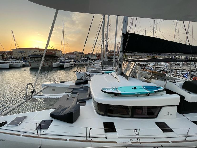 Lagoon 52 Blue Velvet