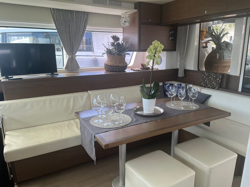Lagoon 52 Blue Velvet