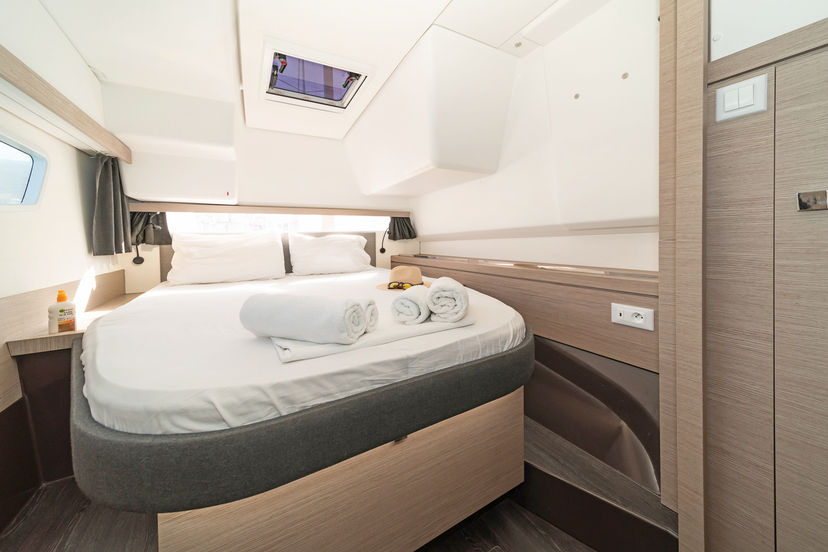 Fountaine Pajot 40 E.S. II