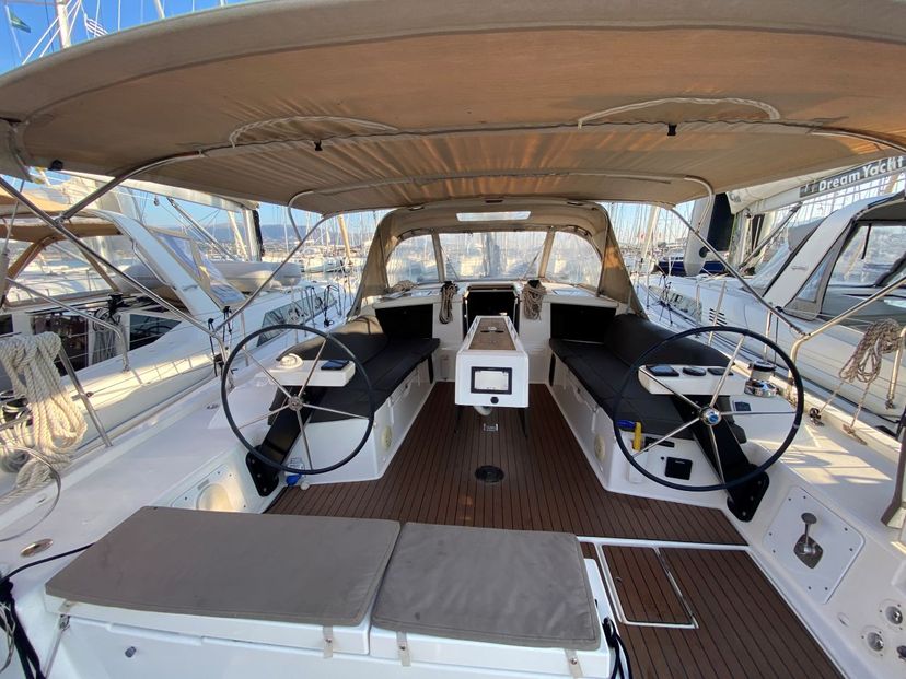 Dufour Yachts 43 HELVIRO
