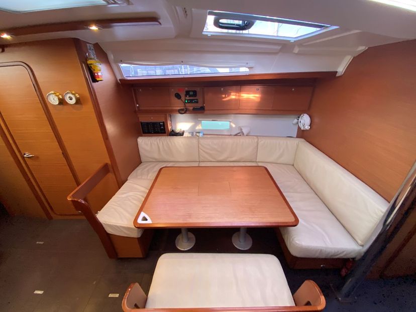 Dufour Yachts 43 HELVIRO