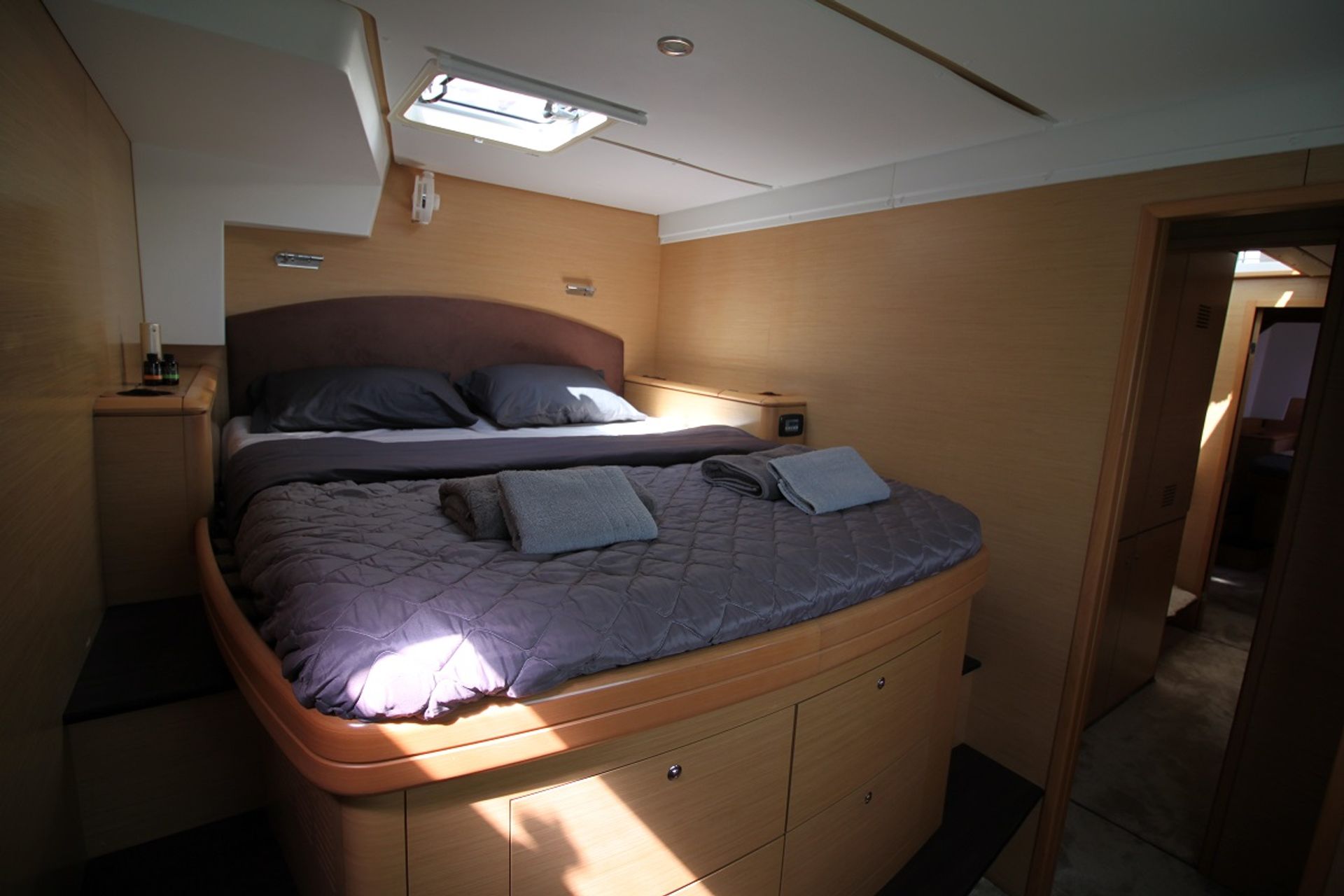 nausys-10468104-840024-r.JPG