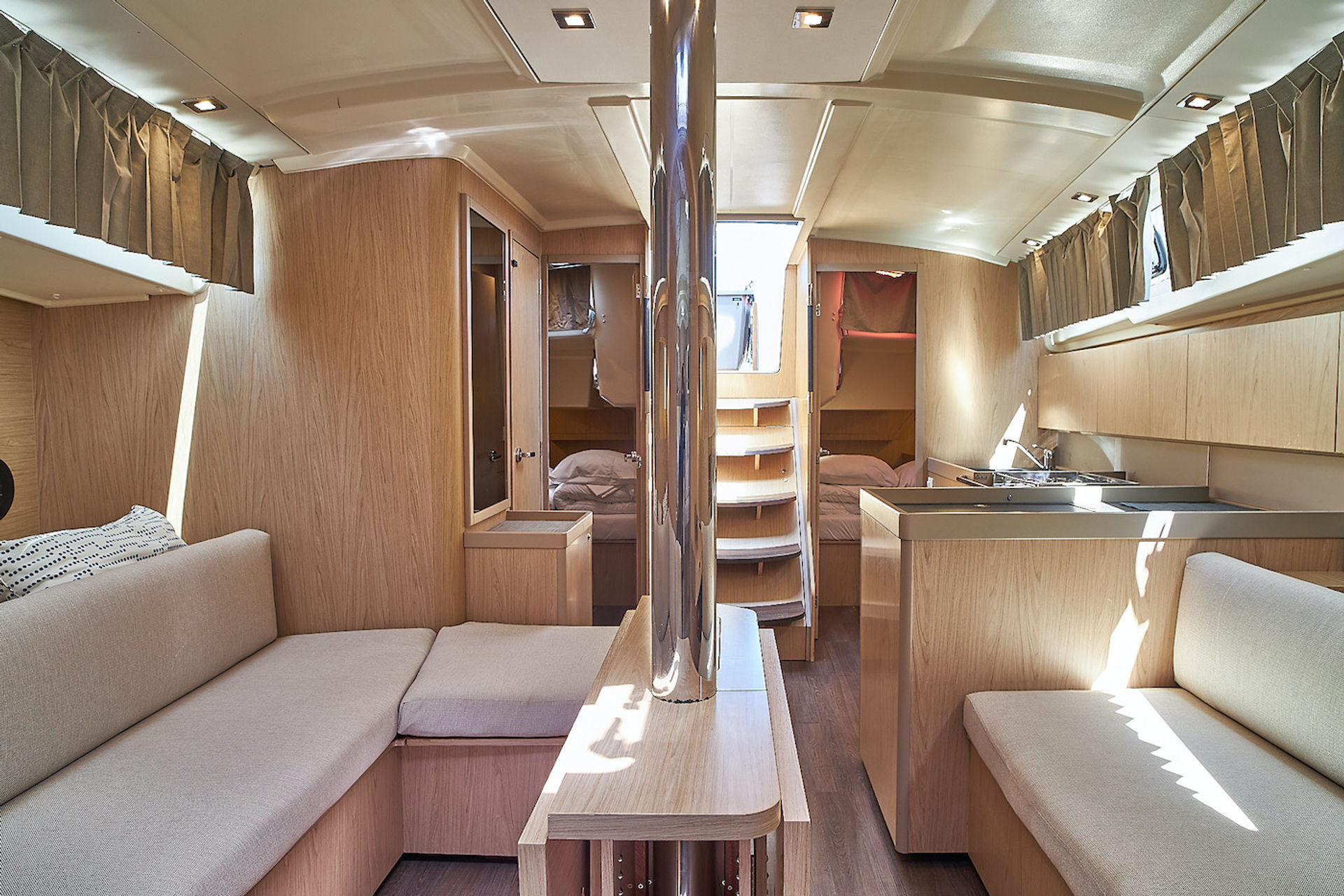 nausys-10468739-107061-p.jpg