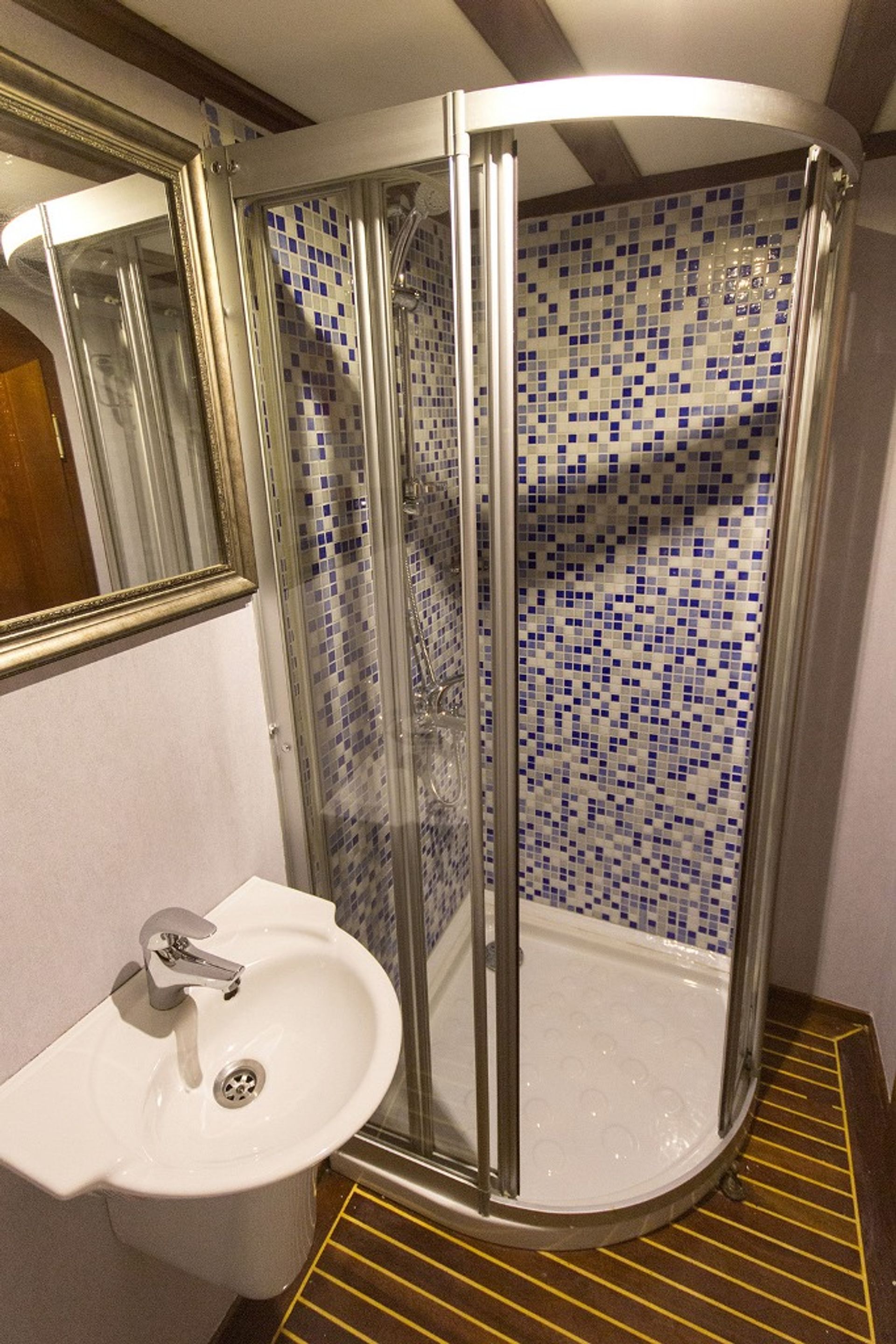 nausys-10599404-10598867-w1.jpg