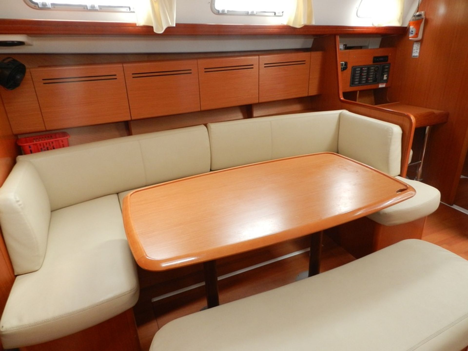 nausys-1069110-932995-p.jpg