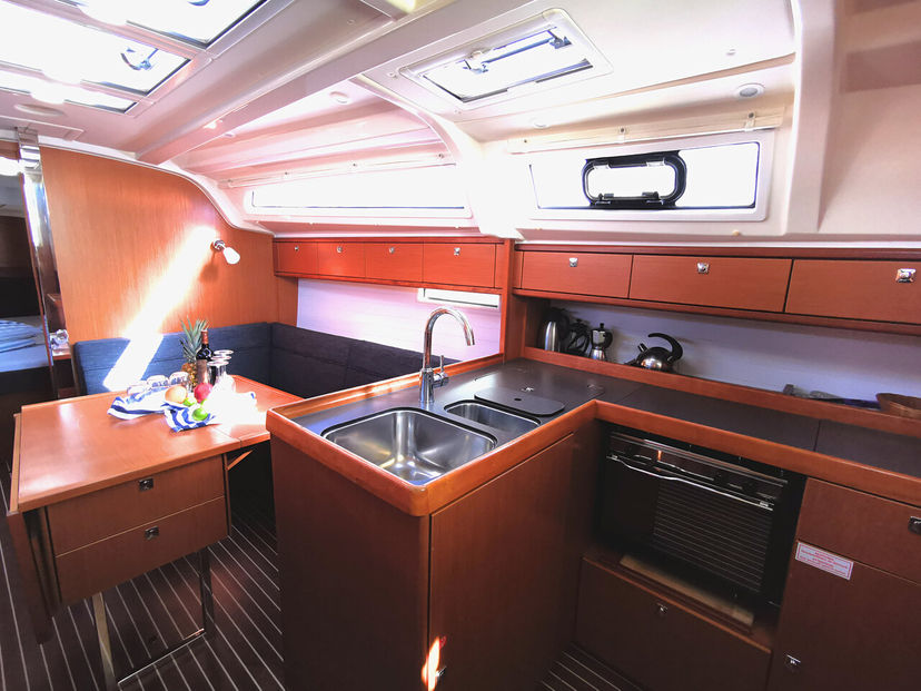 Bavaria Yachtbau 37 Maci
