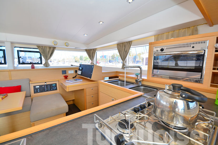 Lagoon 40 Turquoise