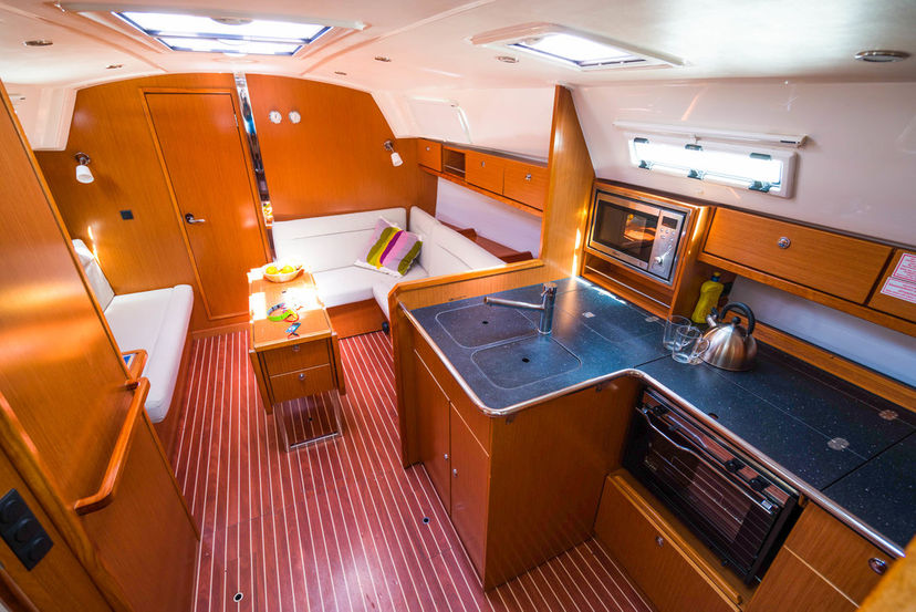 Bavaria Yachtbau 36 Estela