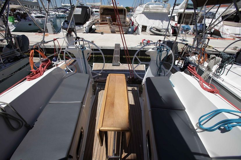 Bavaria Yachtbau CRUISER 41 Blackstar