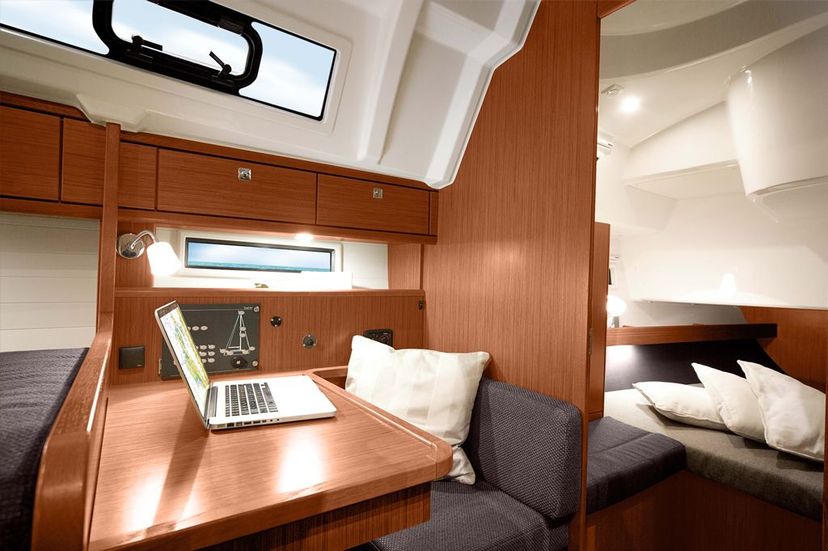 Bavaria Yachtbau CRUISER 41 Blackstar