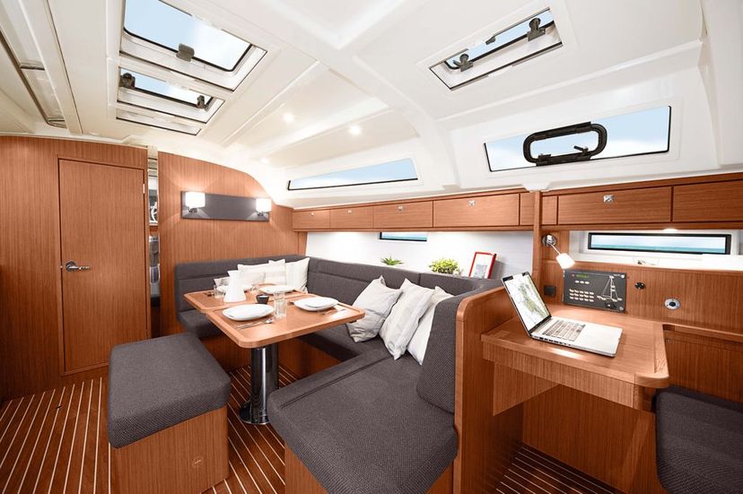 Bavaria Yachtbau CRUISER 41 Blackstar