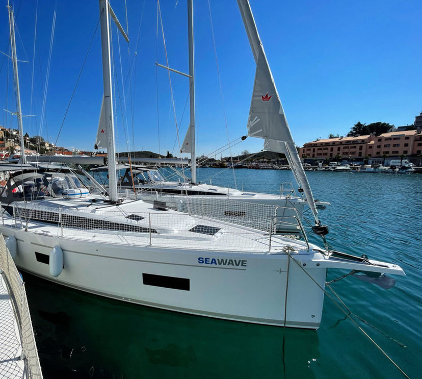 Bavaria Yachtbau C42 Seawave
