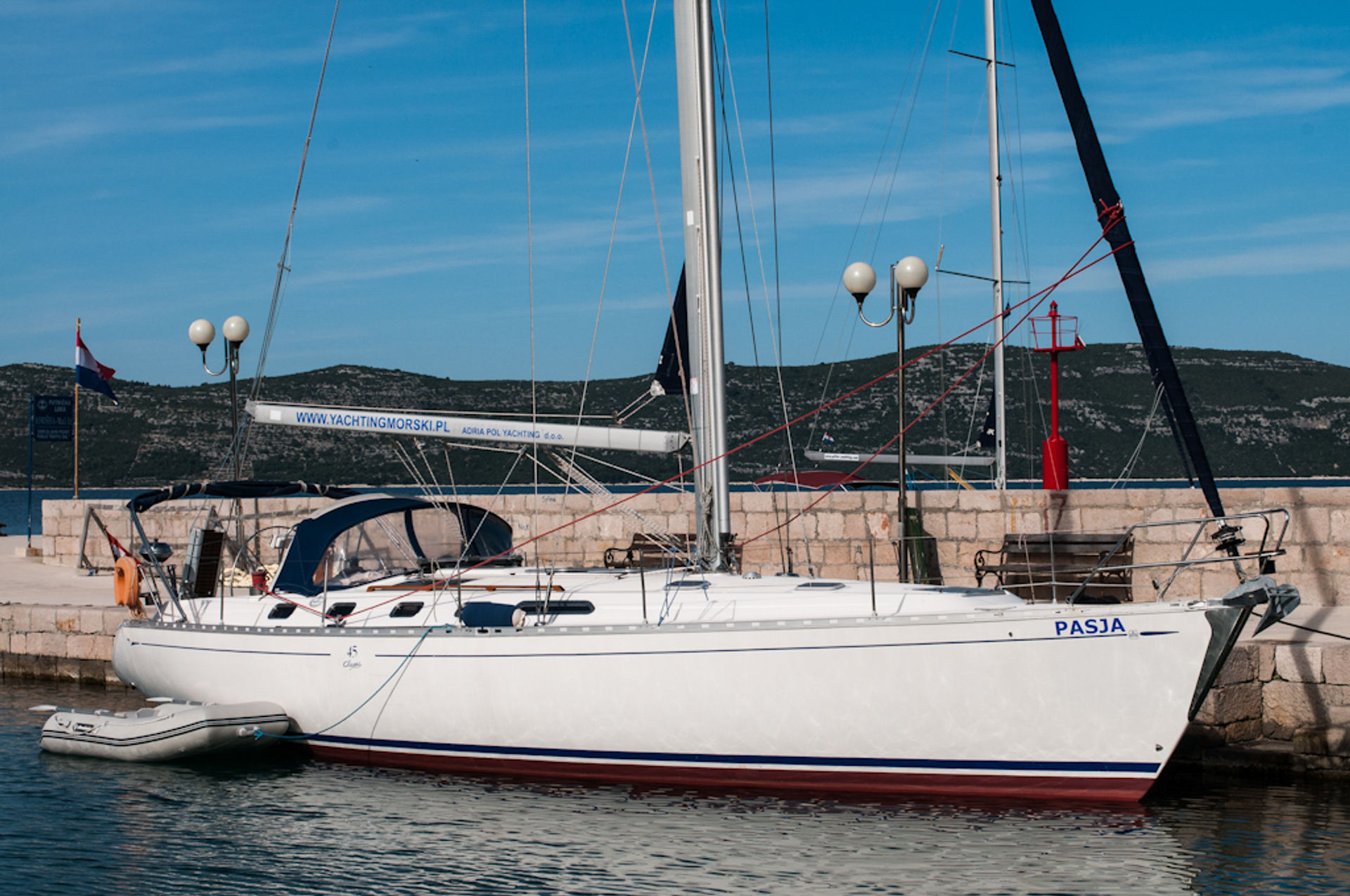 nausys-1241197-1241190-n1.jpg