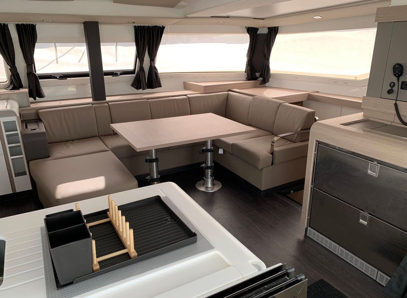 Fountaine Pajot 45 Lazuli
