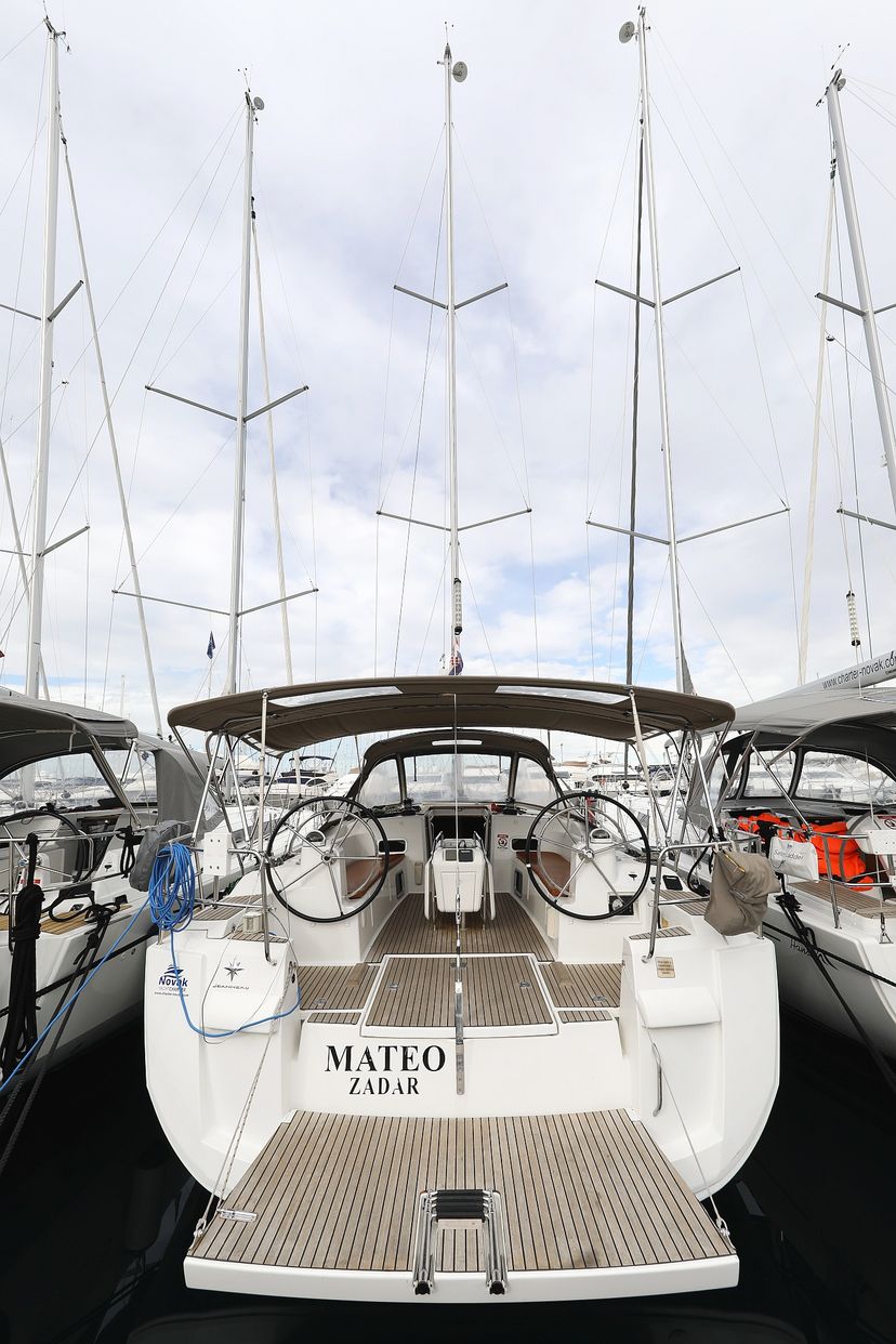Jeanneau 46 Mateo