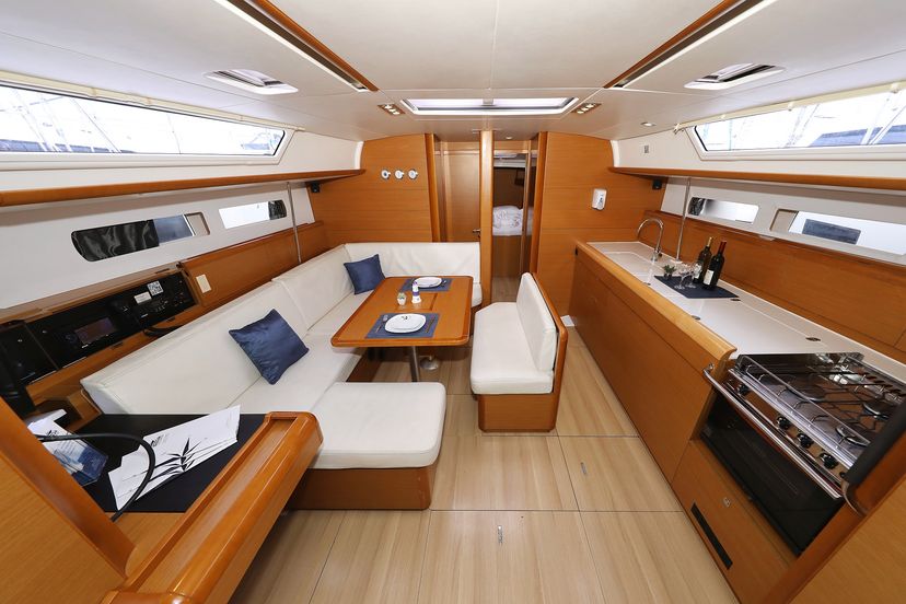 Jeanneau 46 Mateo