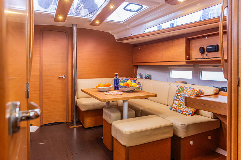 Dufour Yachts 39 Sympathy Planet