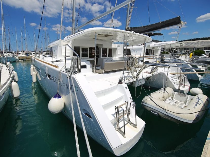 Lagoon 45 Mantra
