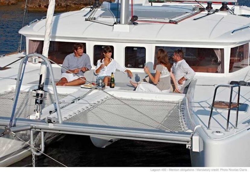 Lagoon 45 Mantra