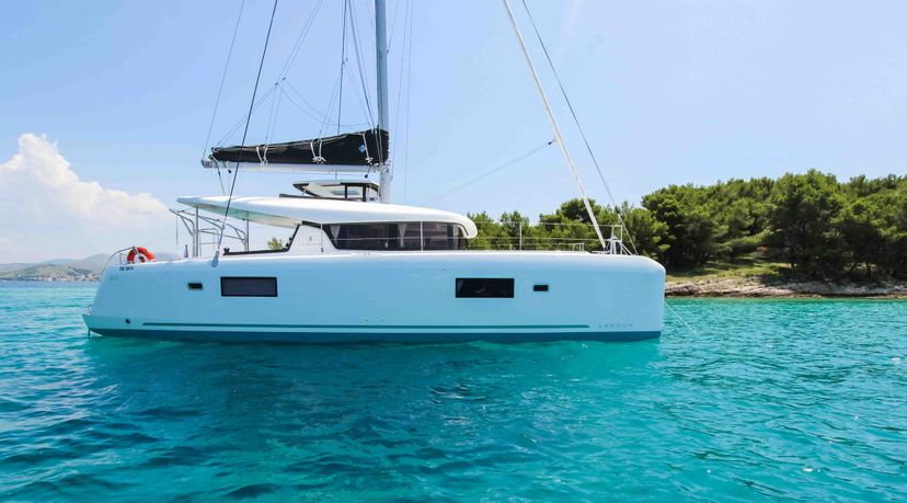Lagoon 42 Ice Cat