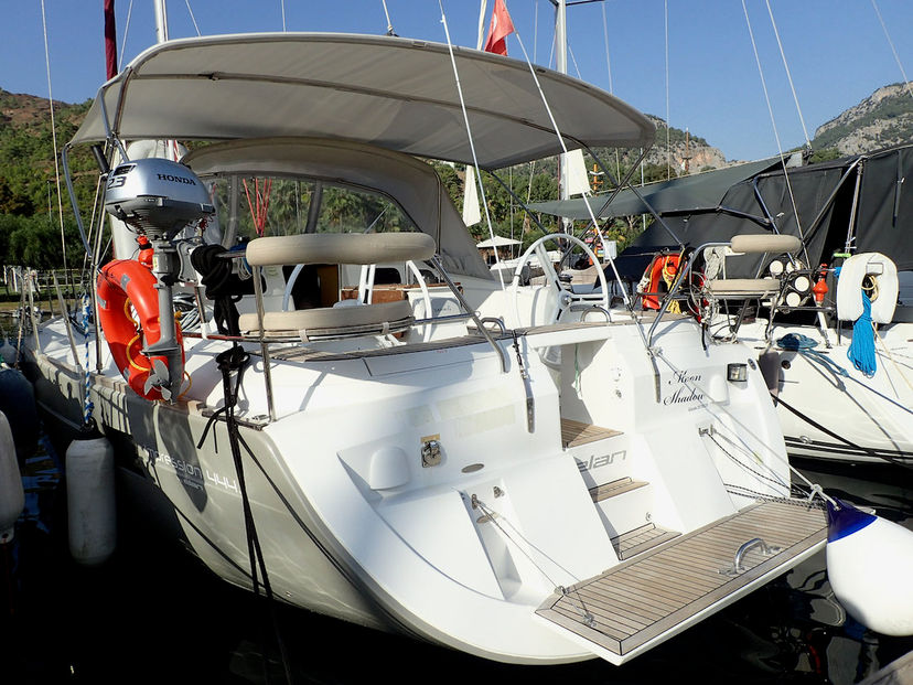 Elan 444 IMPRESSION Moon Shadow