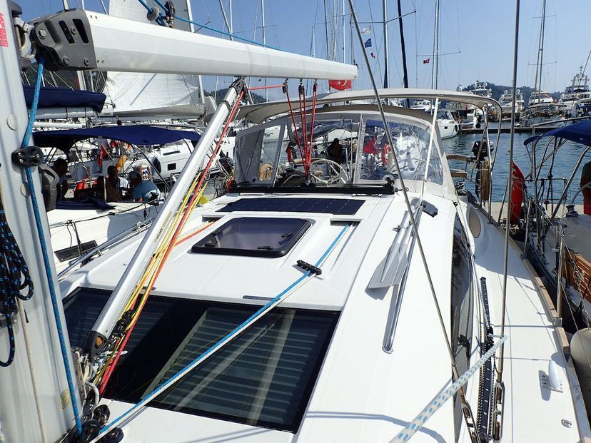 Elan 444 IMPRESSION Moon Shadow